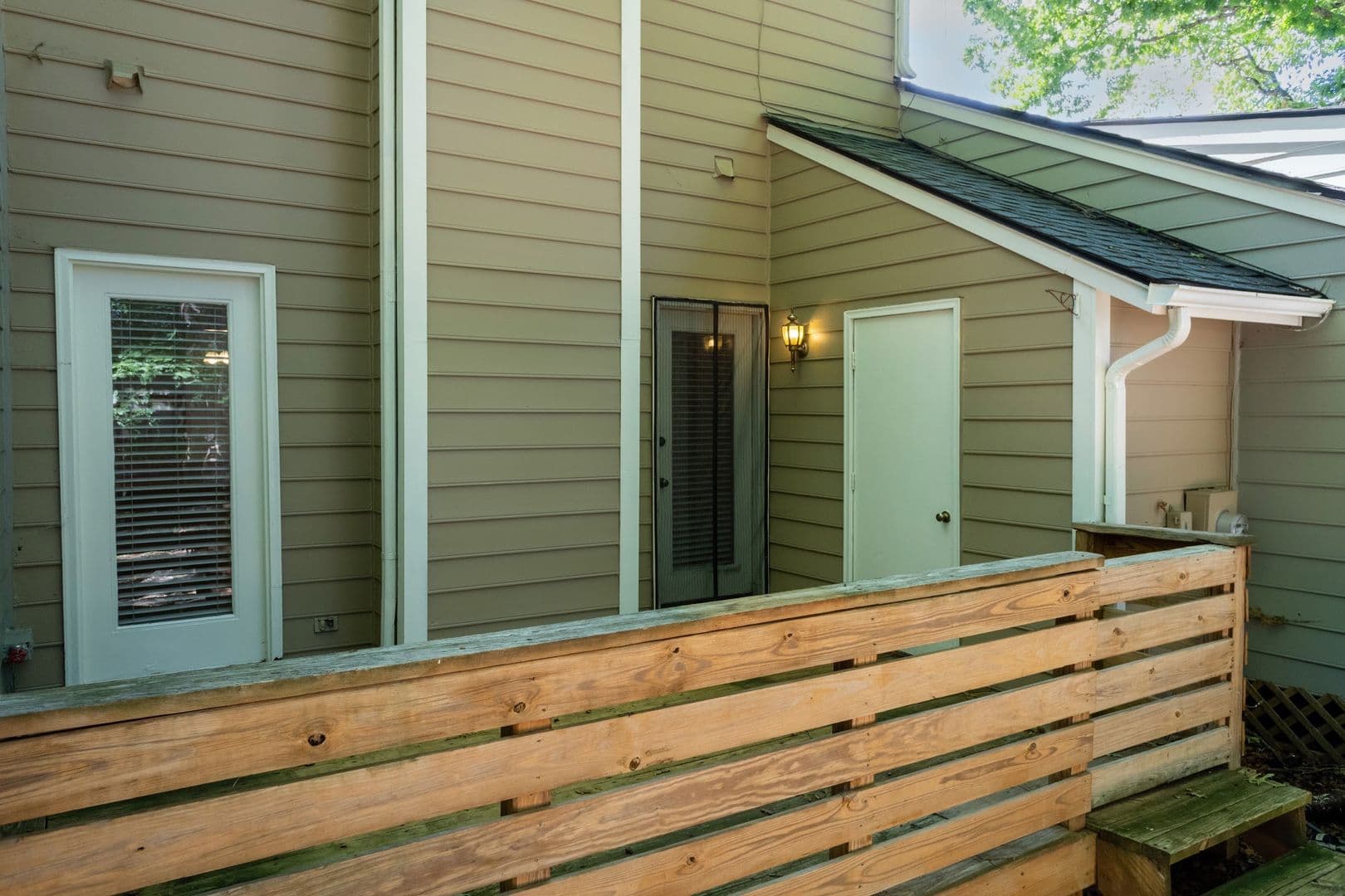 Cary House: 103 New Britain Ct