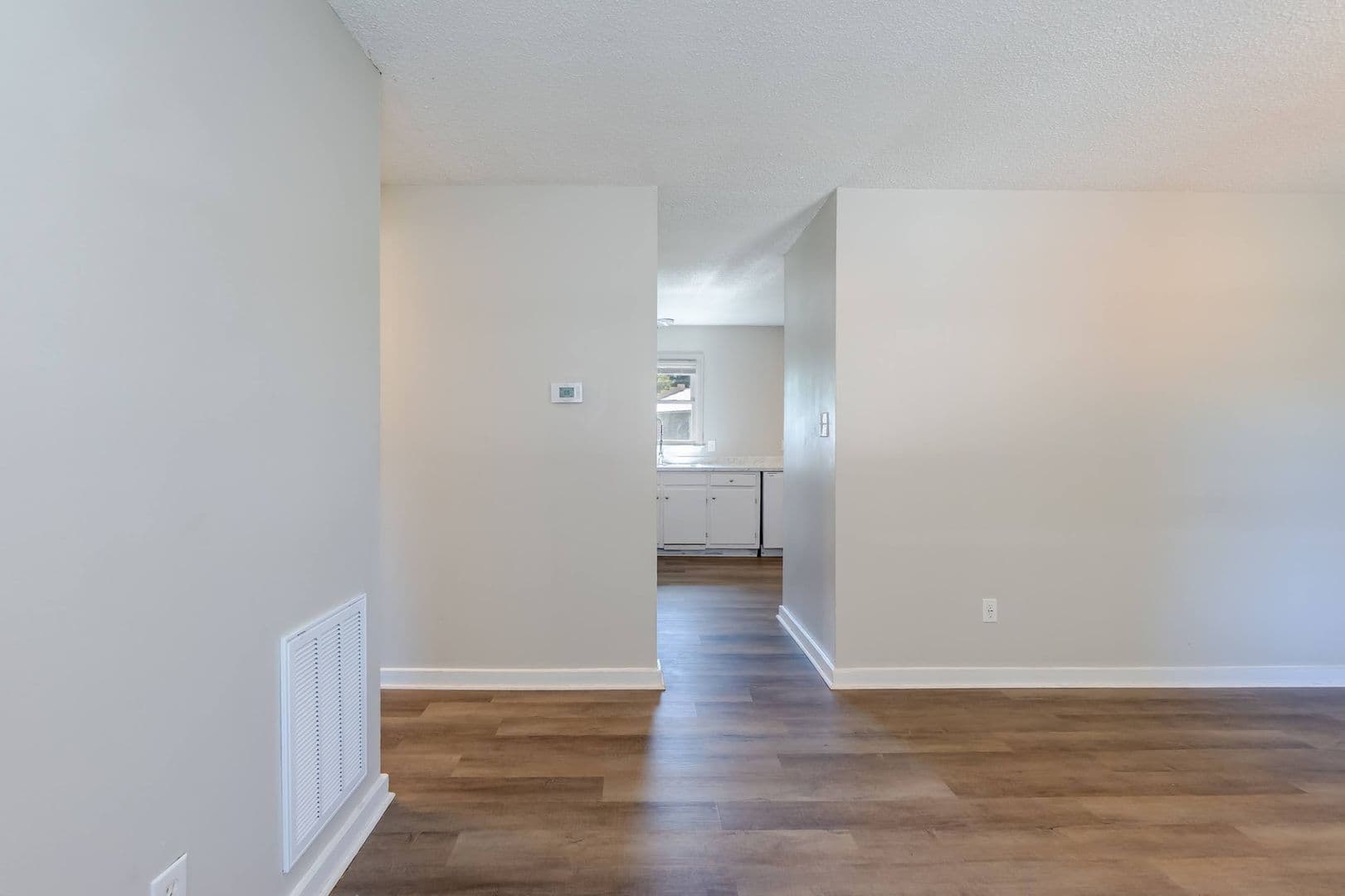 Warrenton House: 103-103 Warrenton Village Dr