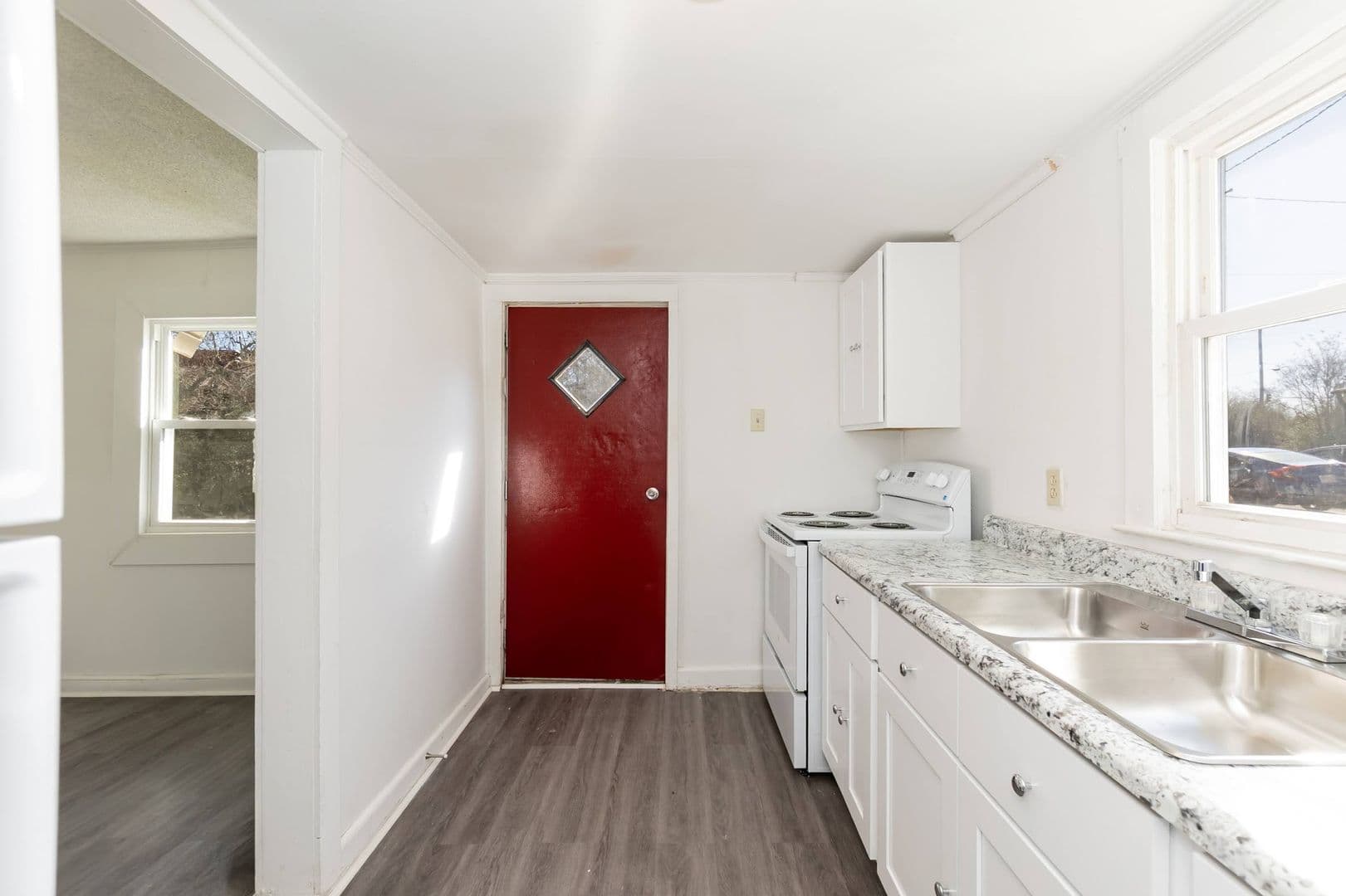 Henderson House: 835A N Beckford Dr