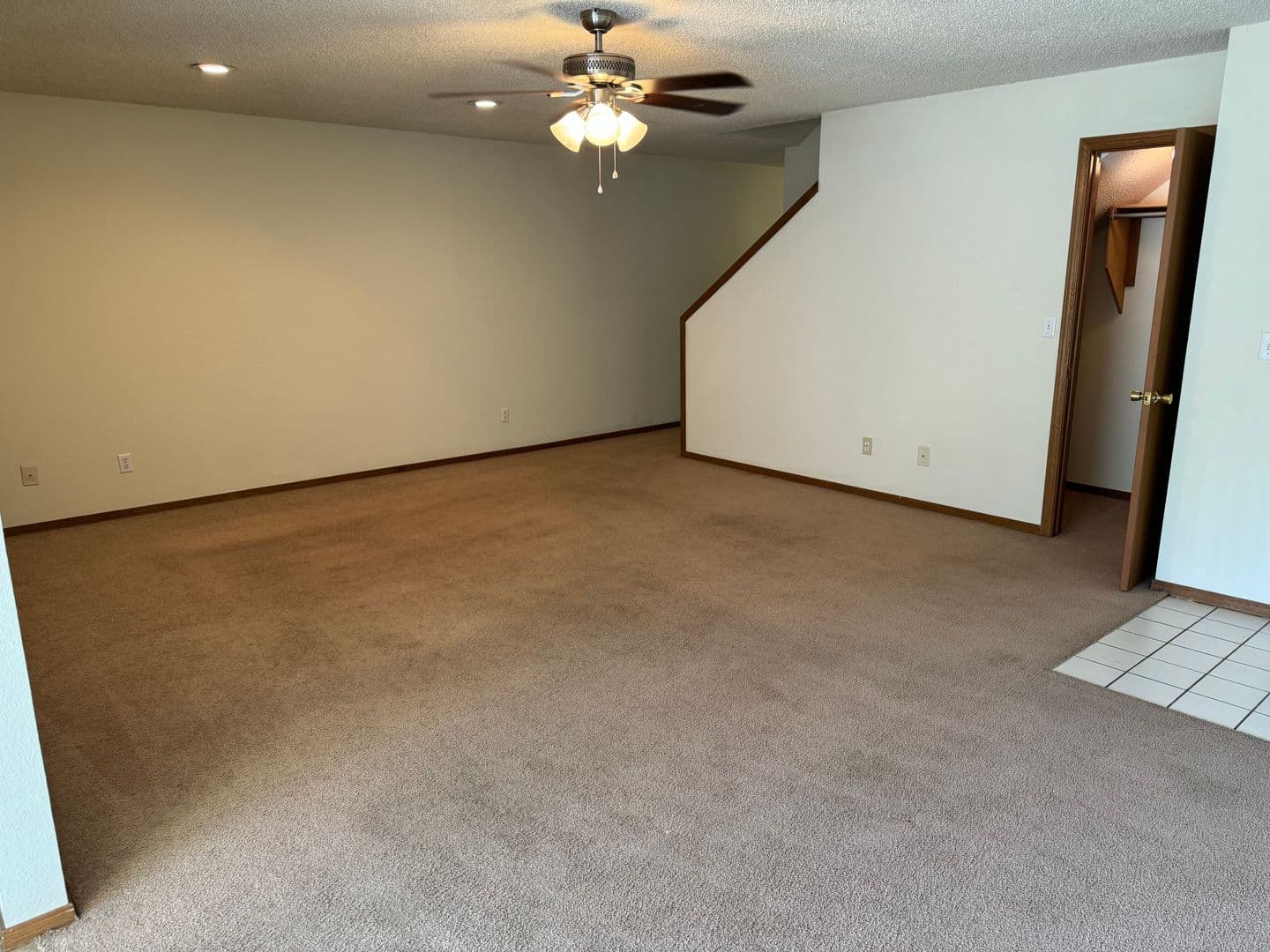 Fayetteville Apartment: Daisy Lane