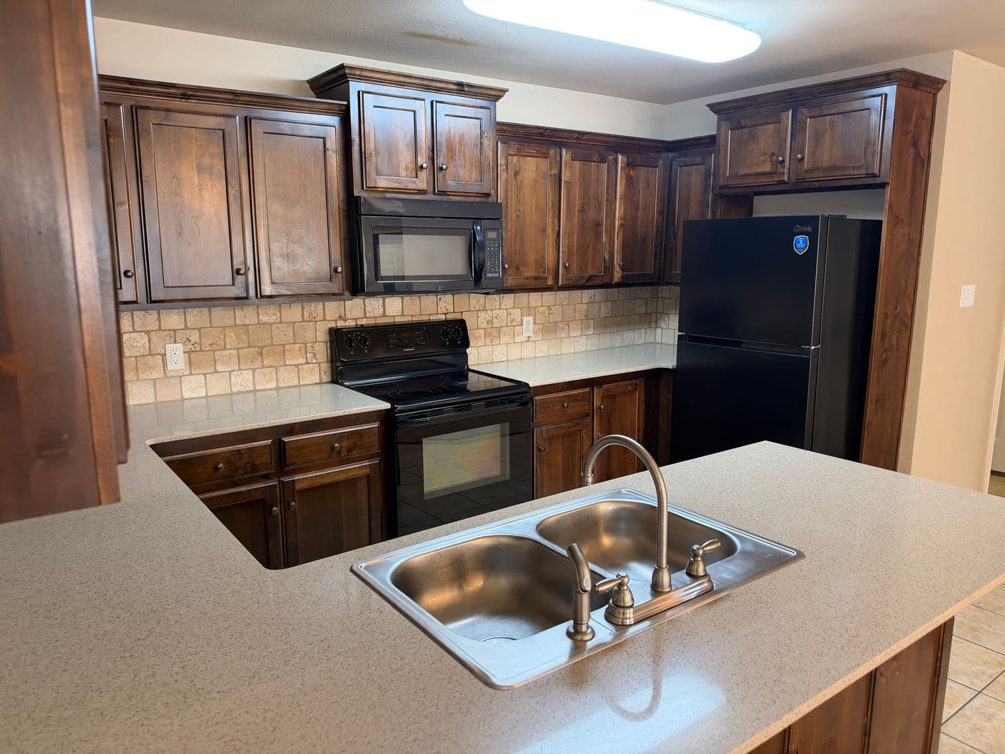 FORT SMITH Apartment: 6000-6002 White Oak Cir