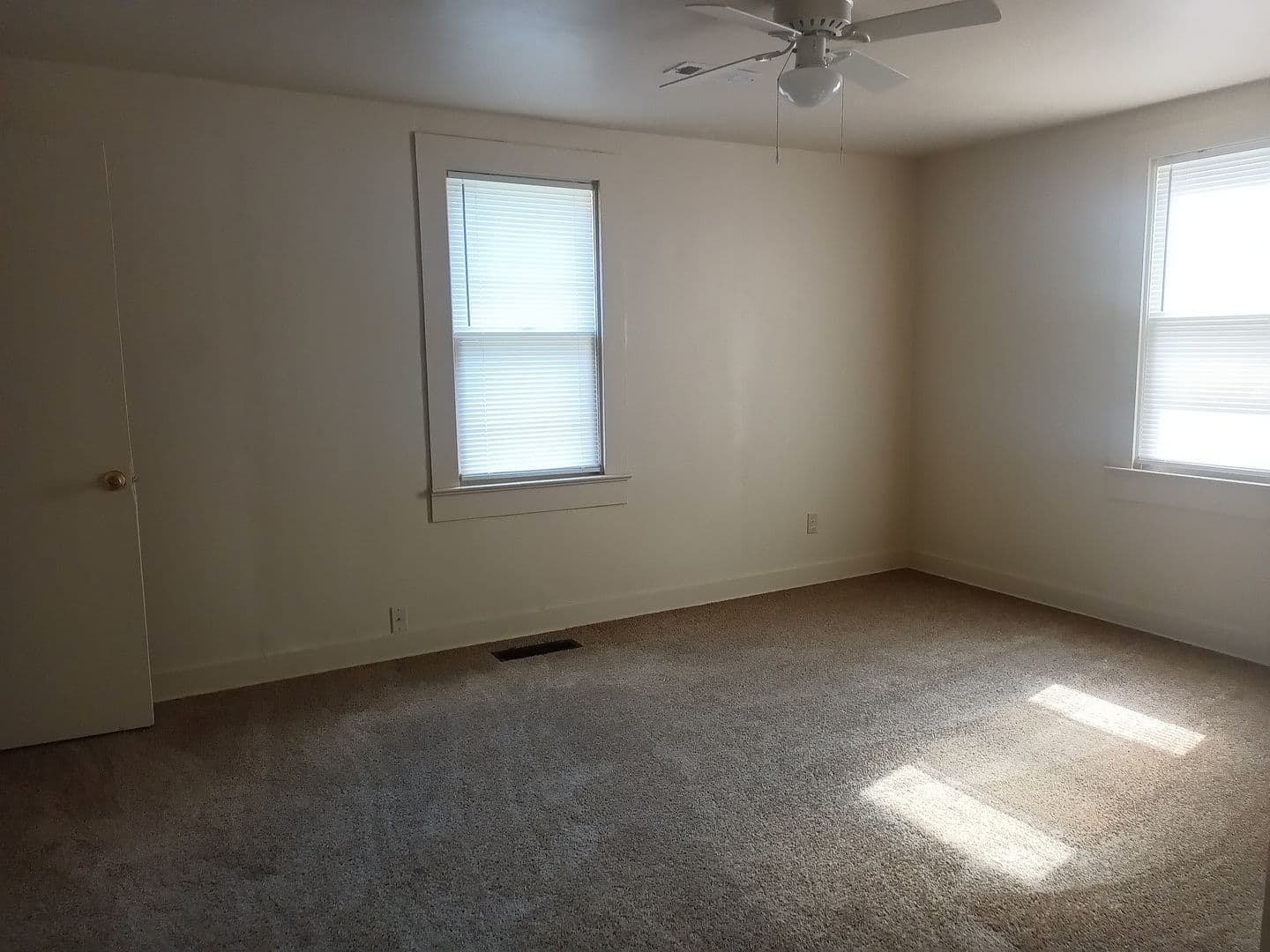 Fayetteville Apartment: 1571 N Leverett Ave