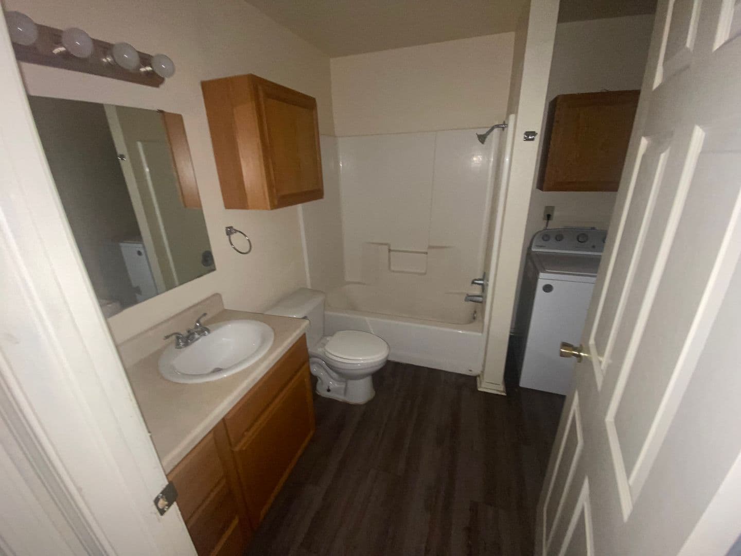 Barling Apartment: 1206 Fort Street