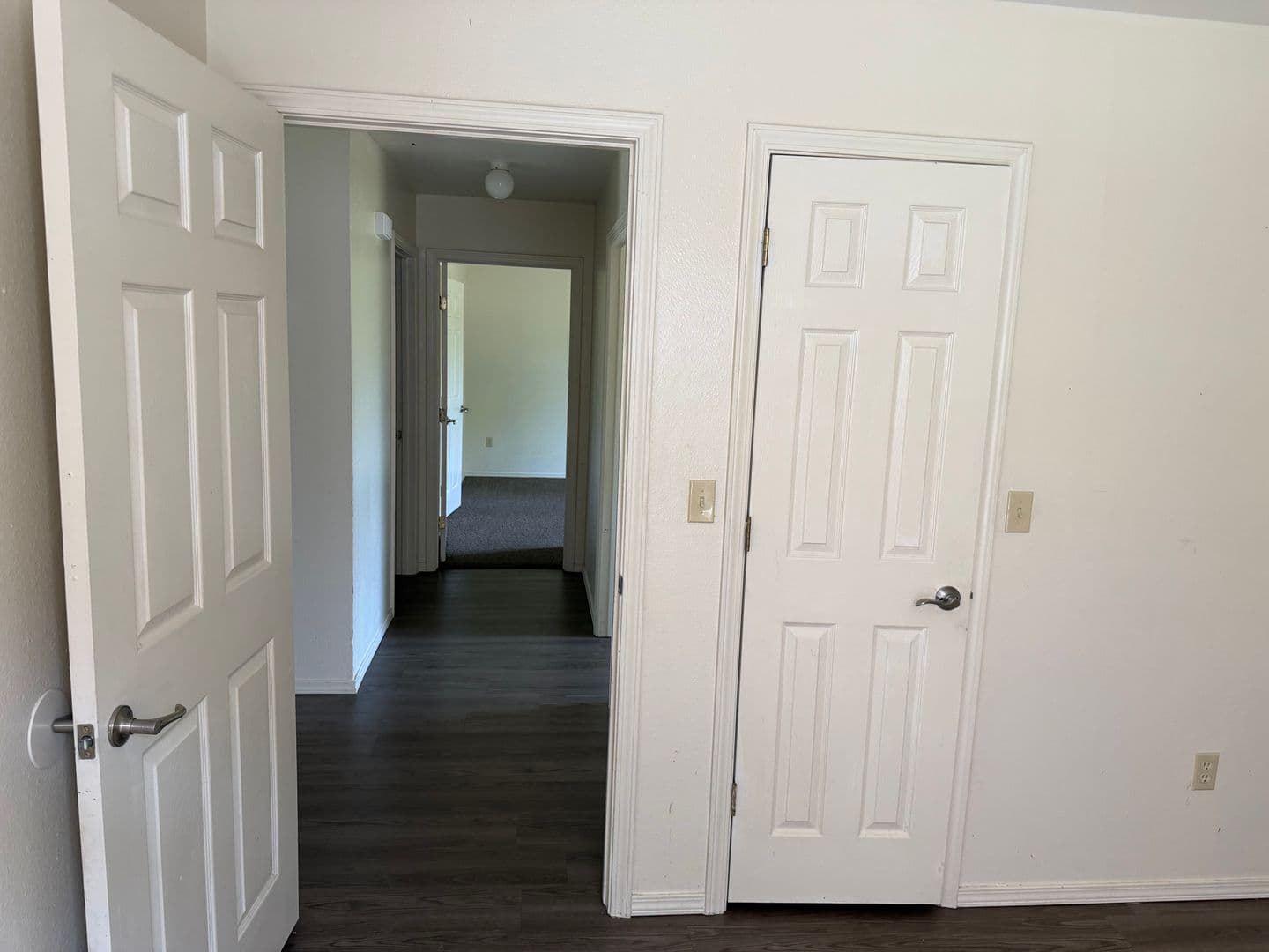 Heavener Apartment: 701 W Avenue