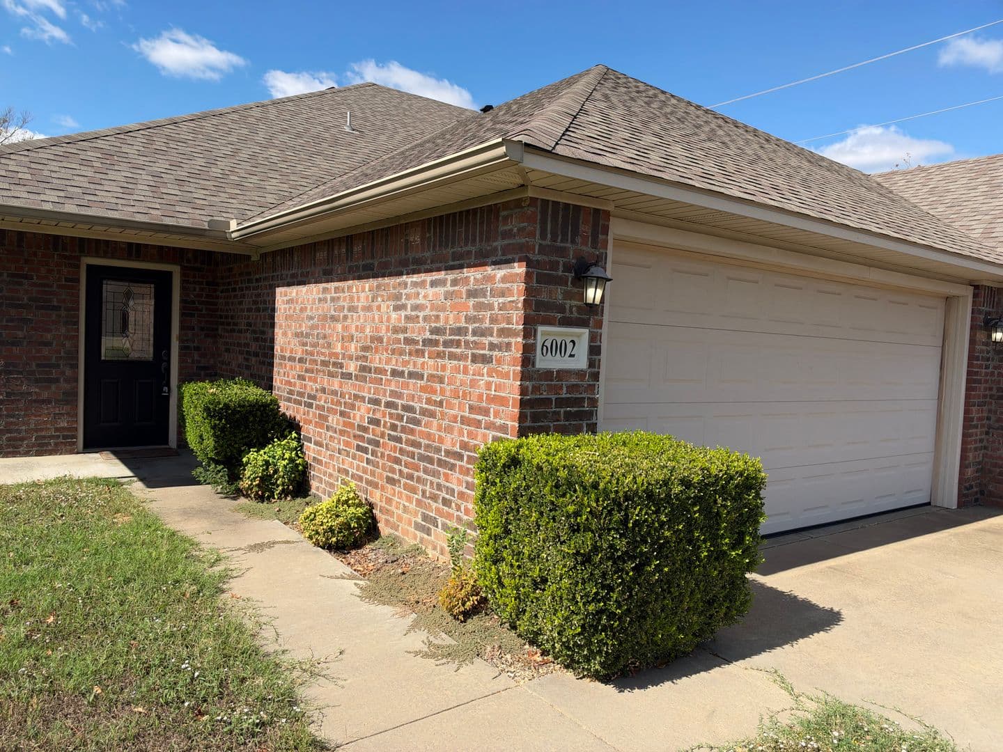 FORT SMITH Apartment: 6000-6002 White Oak Cir