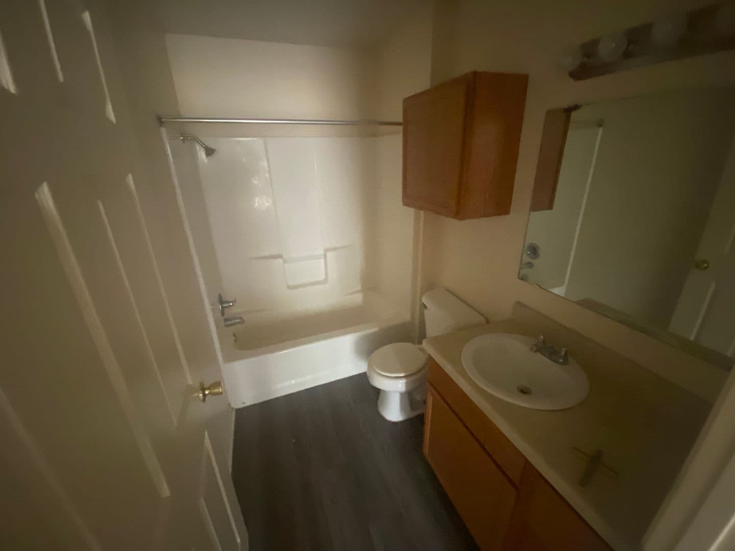 Barling Apartment: 1206 Fort Street