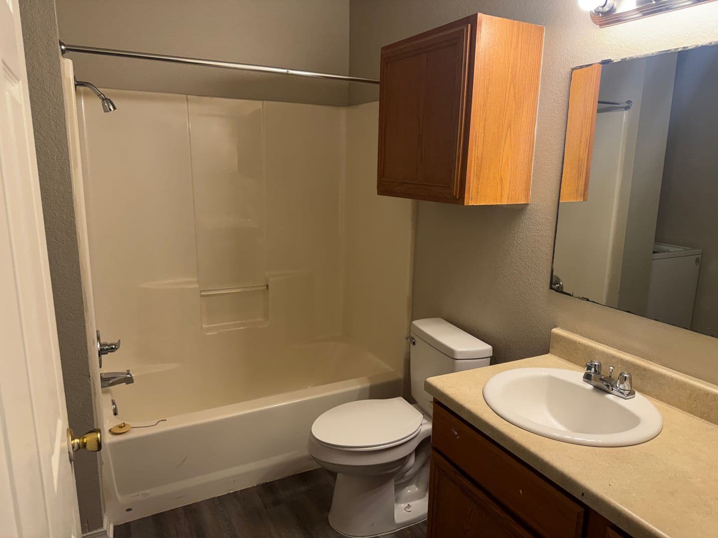 Barling Apartment: 1206 Fort Street