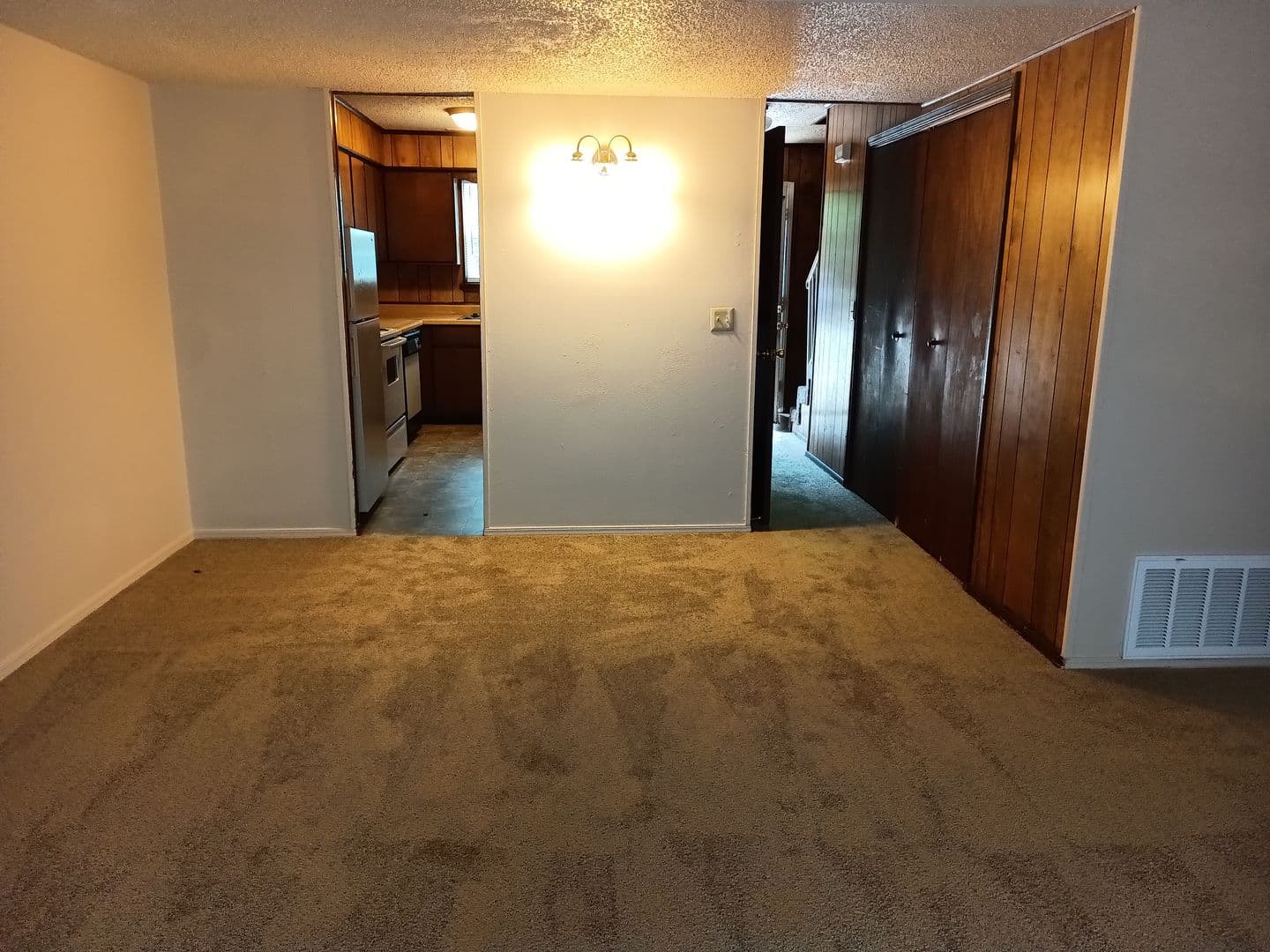 Fayetteville Apartment: 1571 N Leverett Ave