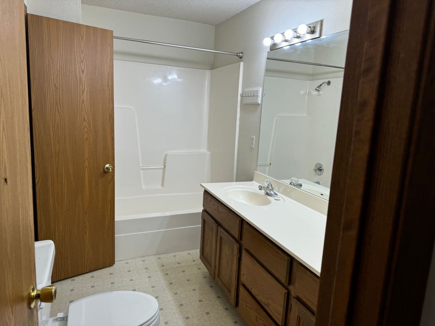 Fayetteville Apartment: Daisy Lane