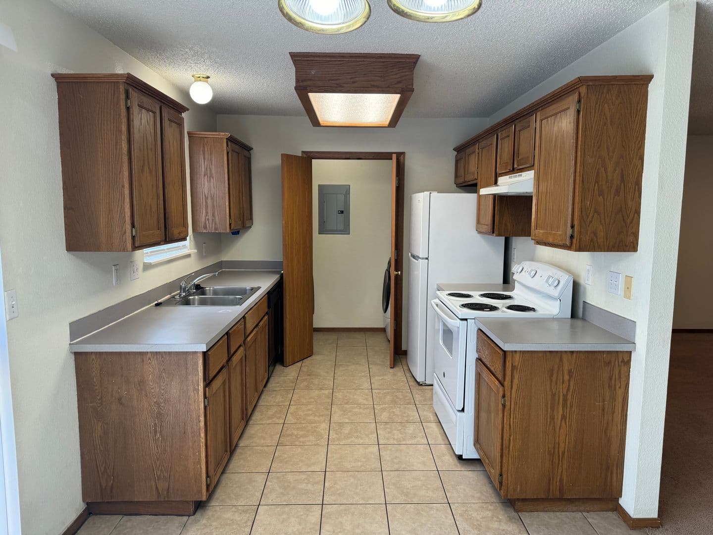Fayetteville Apartment: Daisy Lane
