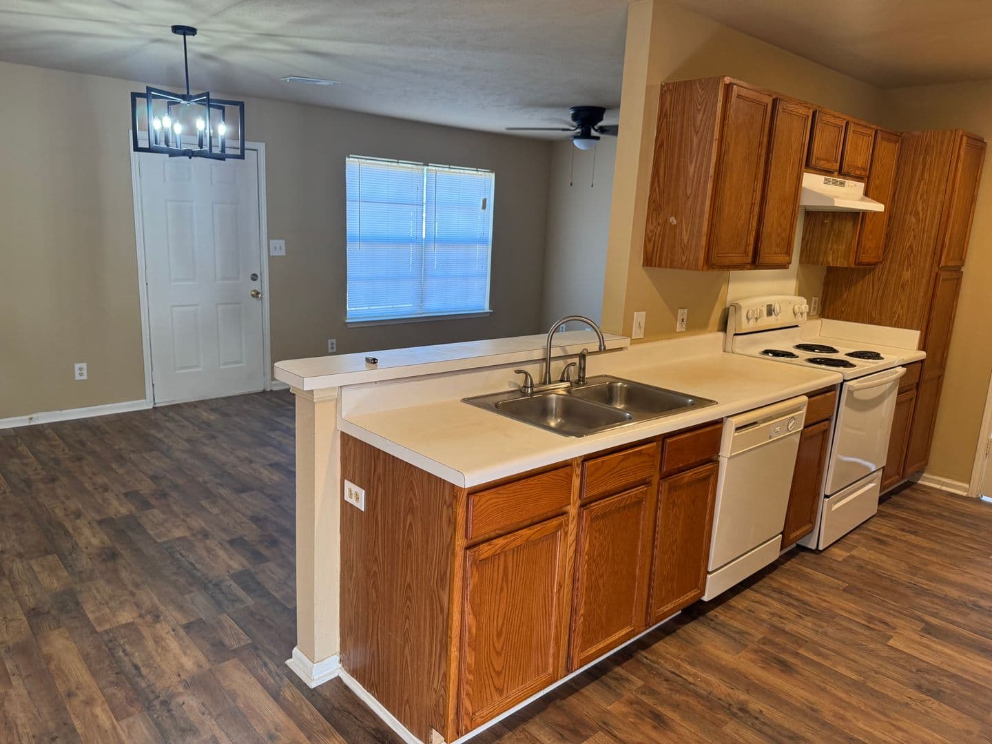 Fort Smith Multiplex: 4304 Walnut Park Drive