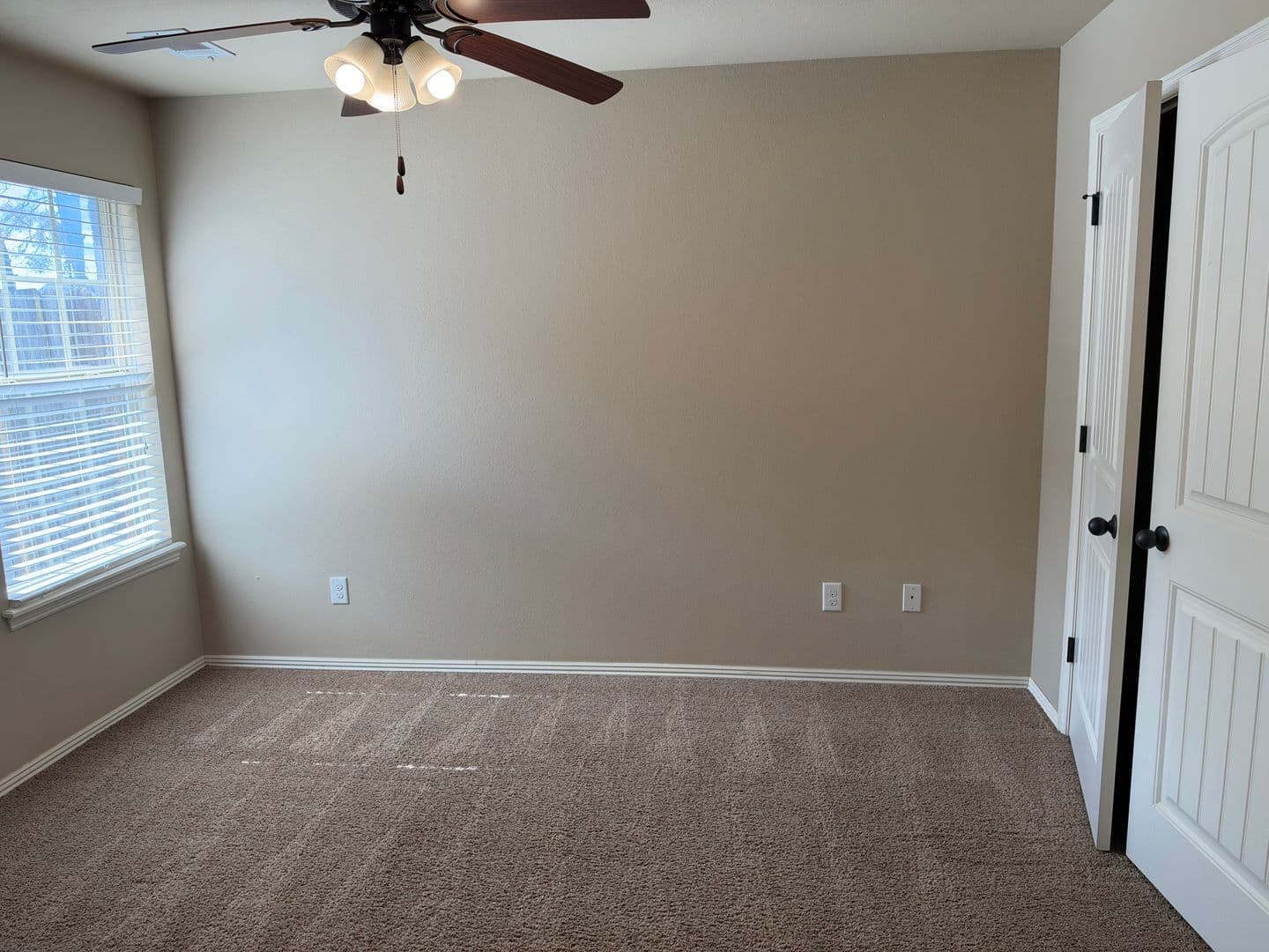 FORT SMITH Apartment: 6000-6002 White Oak Cir