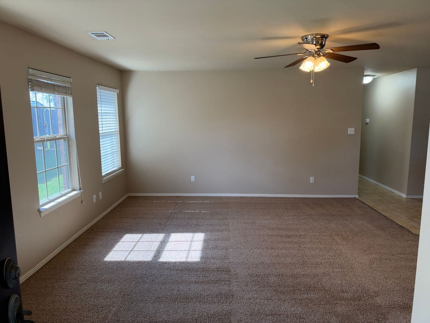 FORT SMITH Apartment: 6000-6002 White Oak Cir