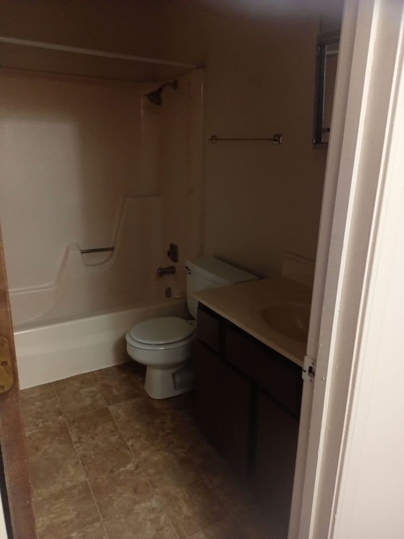 Fayetteville Apartment: 1571 N Leverett Ave