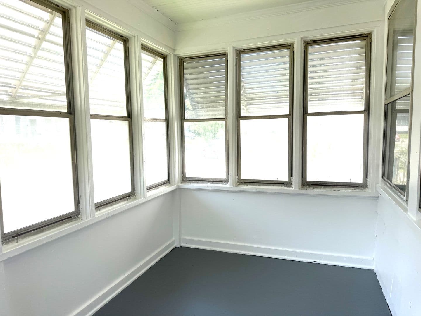 Rochester House: 14 Admiral Pk