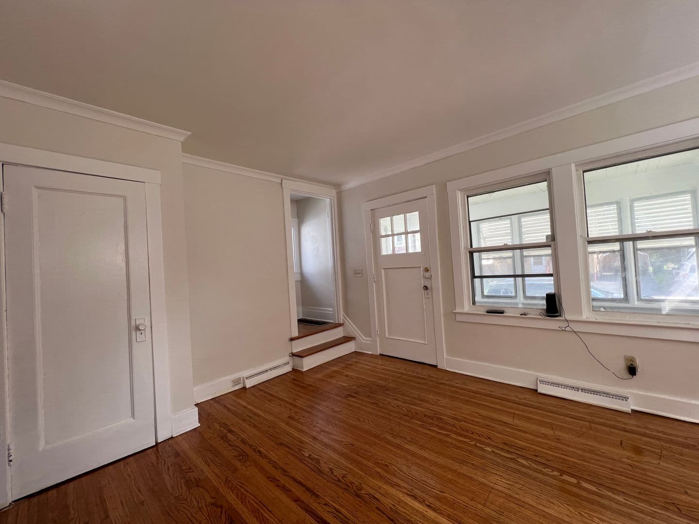 Rochester House: 14 Admiral Pk