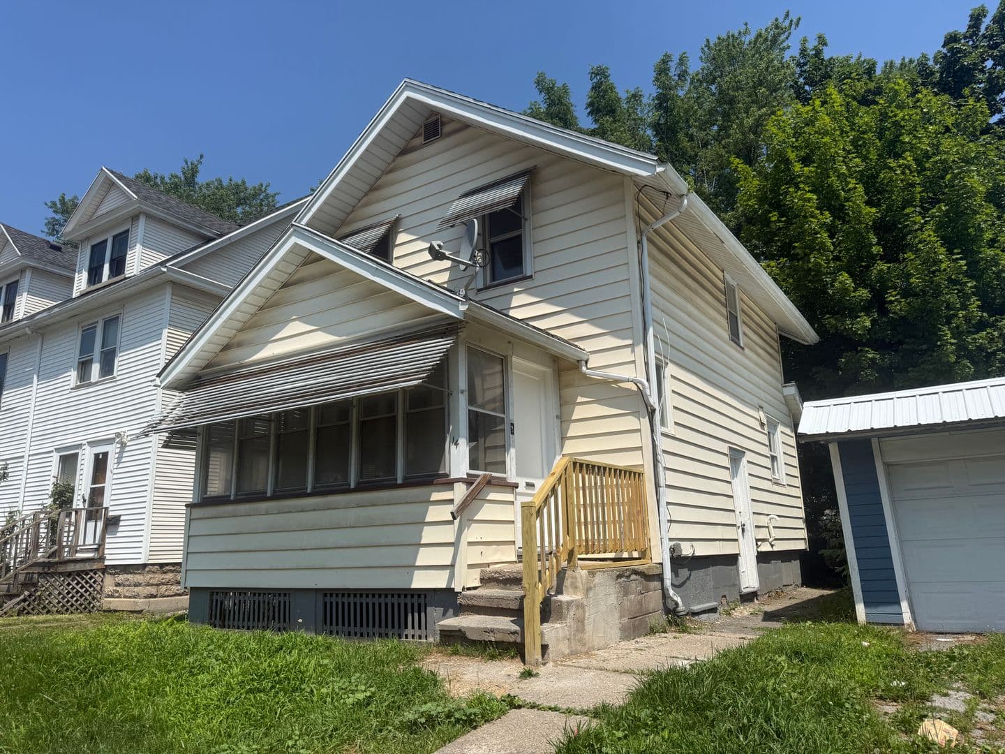 Rochester House: 14 Admiral Pk