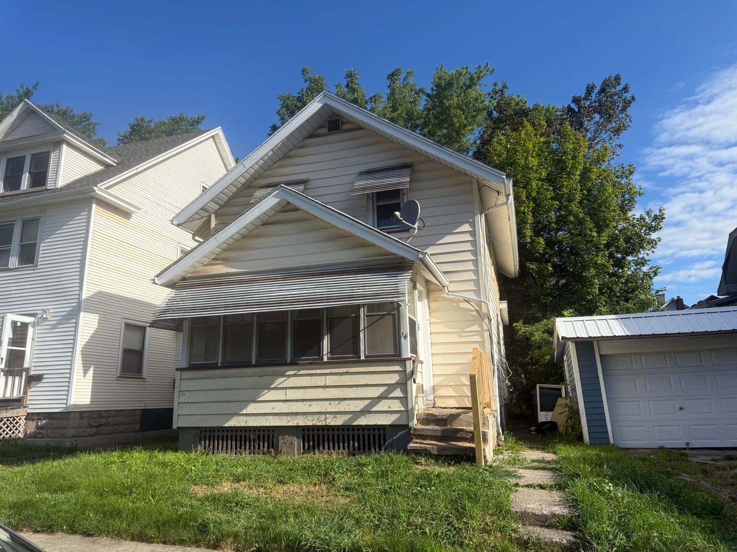 Rochester House: 14 Admiral Pk