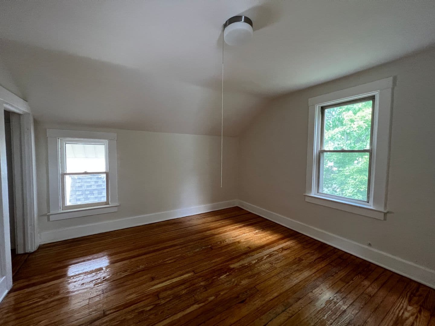 Rochester House: 14 Admiral Pk