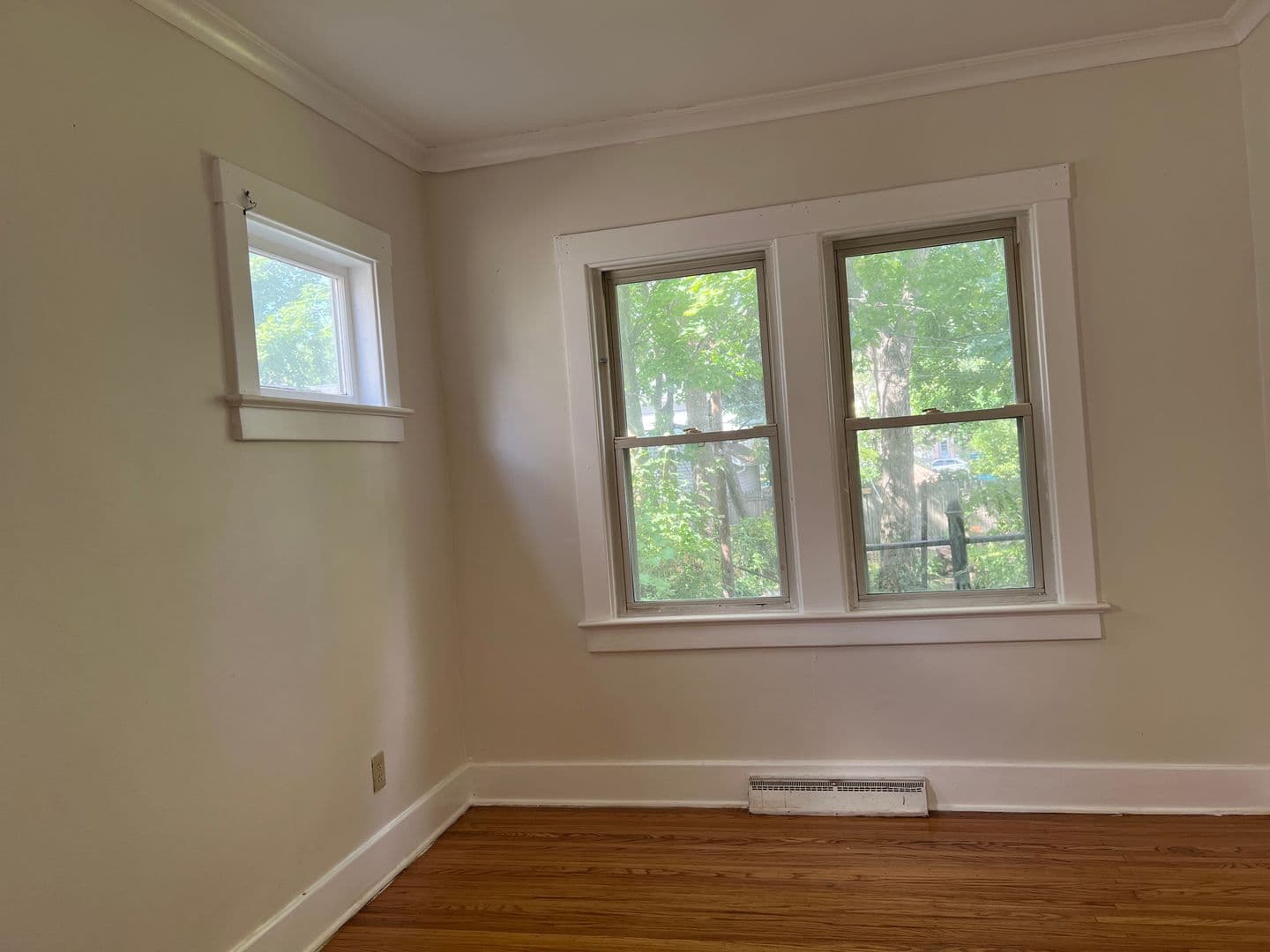 Rochester House: 14 Admiral Pk