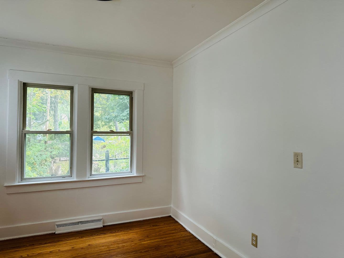 Rochester House: 14 Admiral Pk
