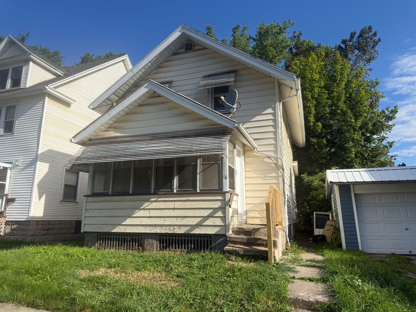 Rochester House: 14 Admiral Pk