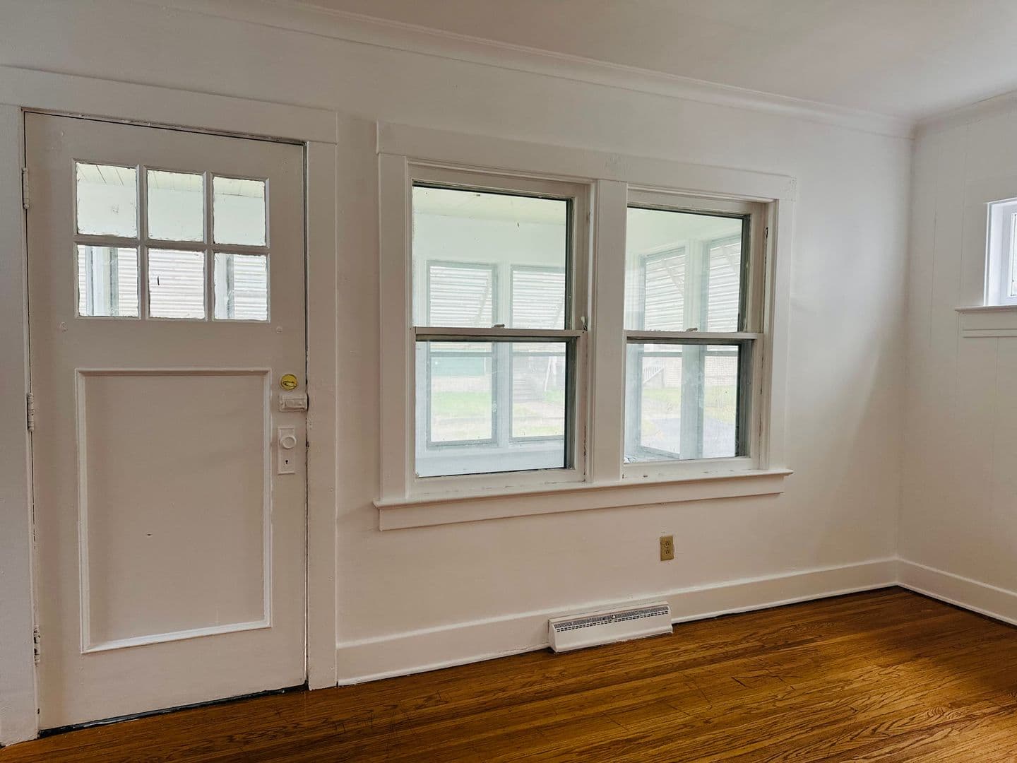 Rochester House: 14 Admiral Pk