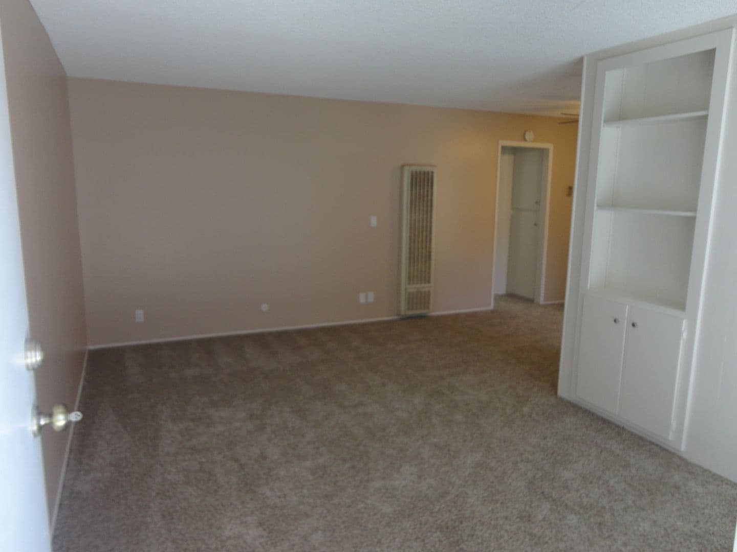 SAN DIEGO Apartment: 4450 CLEVELAND AVE