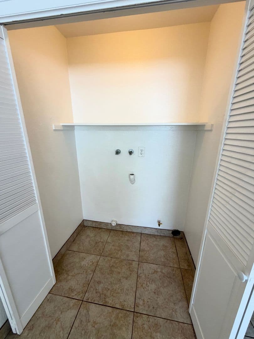 IMPERIAL BEACH Apartment: 1140 CALLA AVE