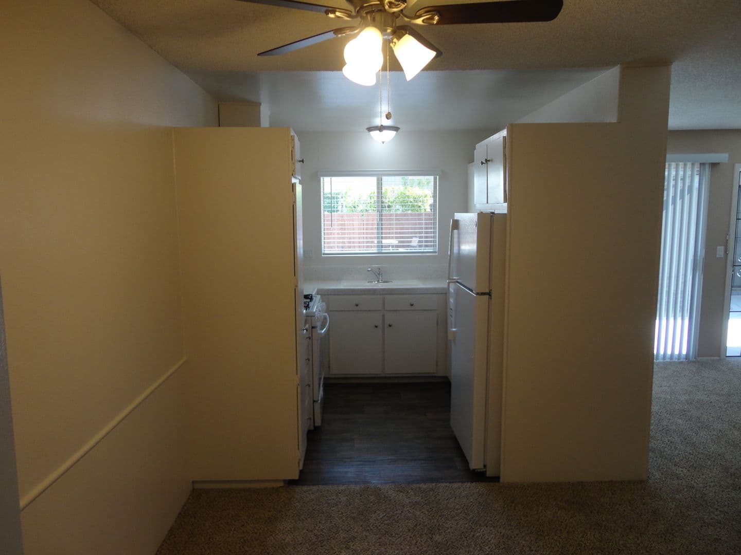 SAN DIEGO Apartment: 4450 CLEVELAND AVE