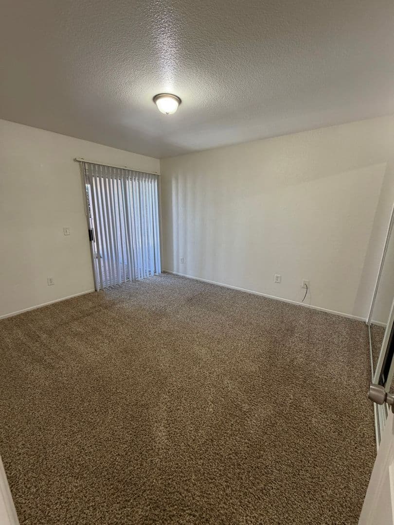 IMPERIAL BEACH Apartment: 1140 CALLA AVE