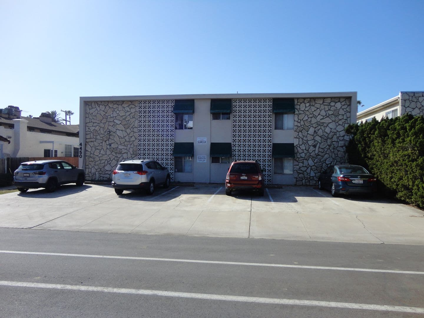 SAN DIEGO Apartment: 4450 CLEVELAND AVE