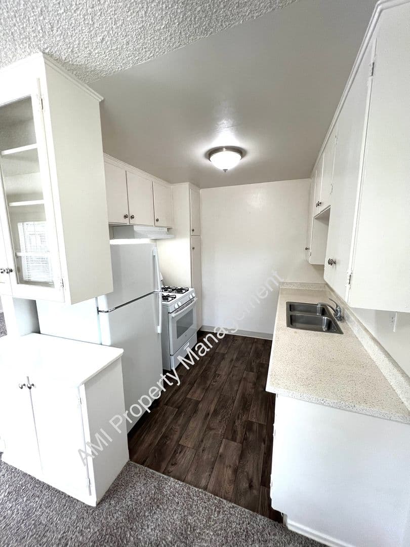 SAN DIEGO Apartment: 4127 33RD ST