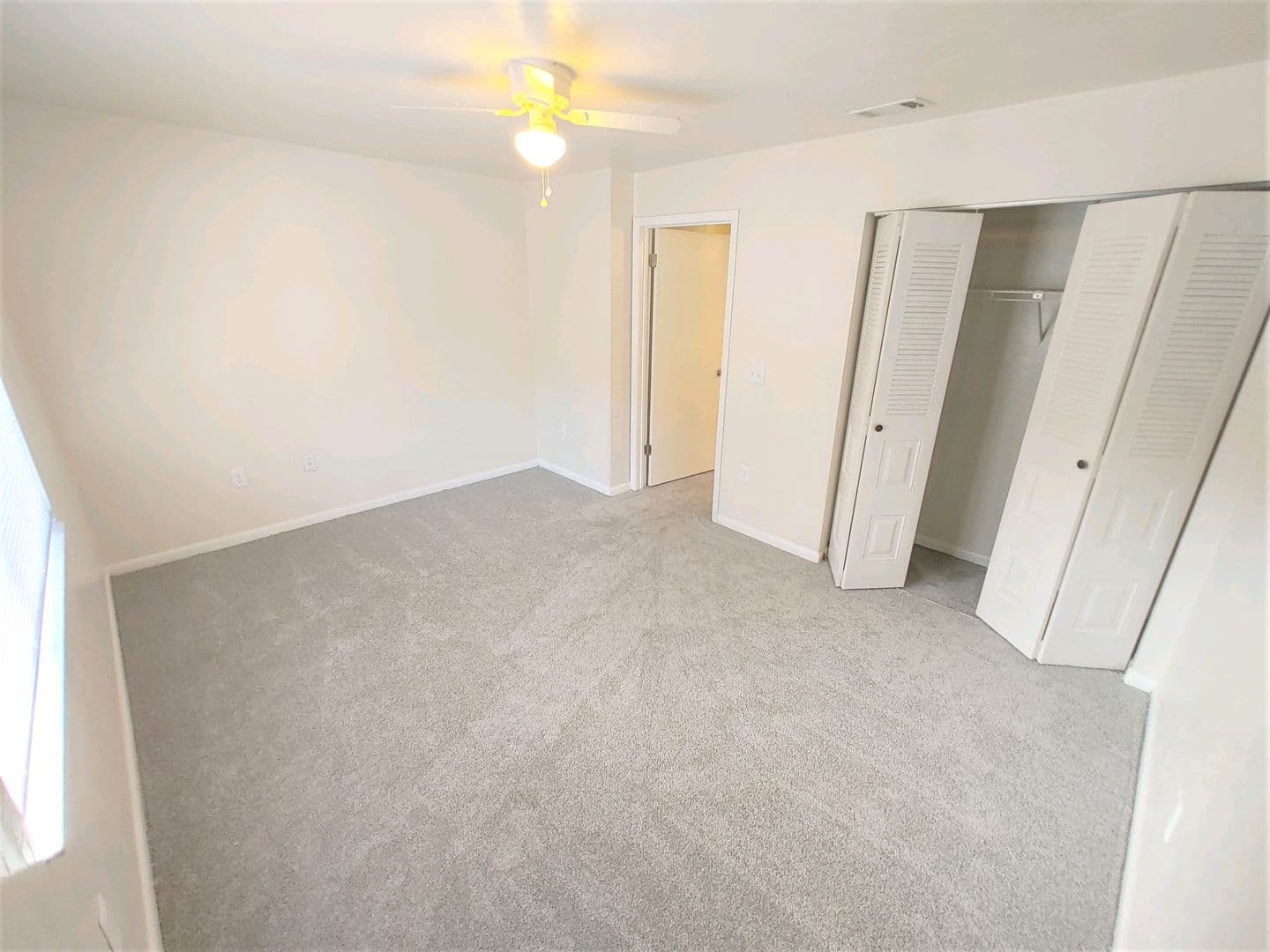 Gainesville Apartment: 2735 SW 35th Place