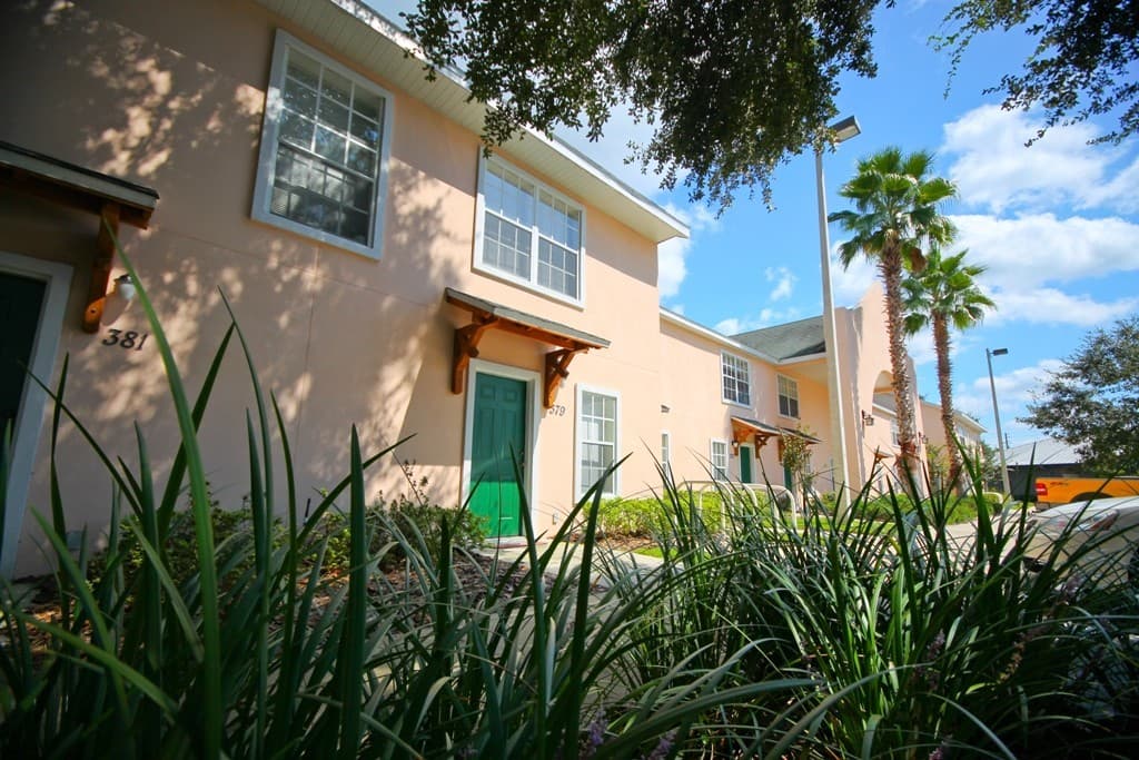 Gainesville Apartment: NW 39th Road