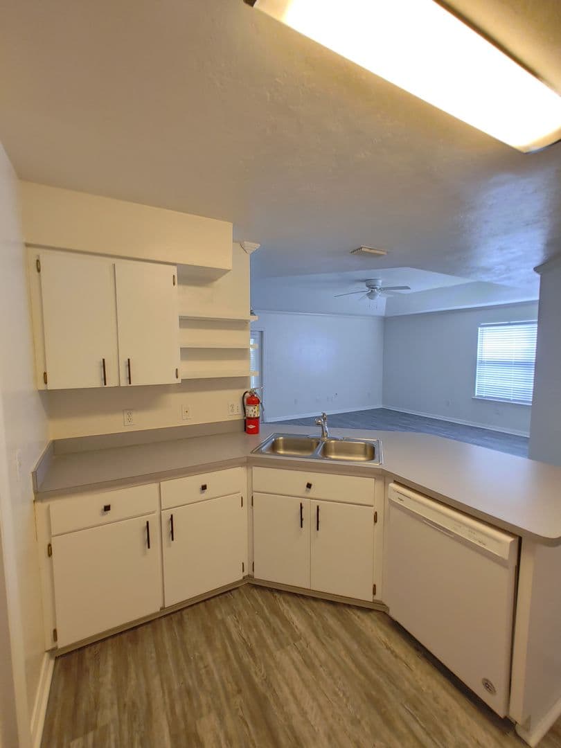 Gainesville House: 3650 NW 25th Terrace