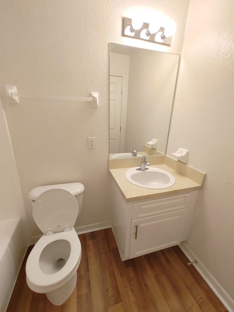 Gainesville Apartment: NW 39th Road