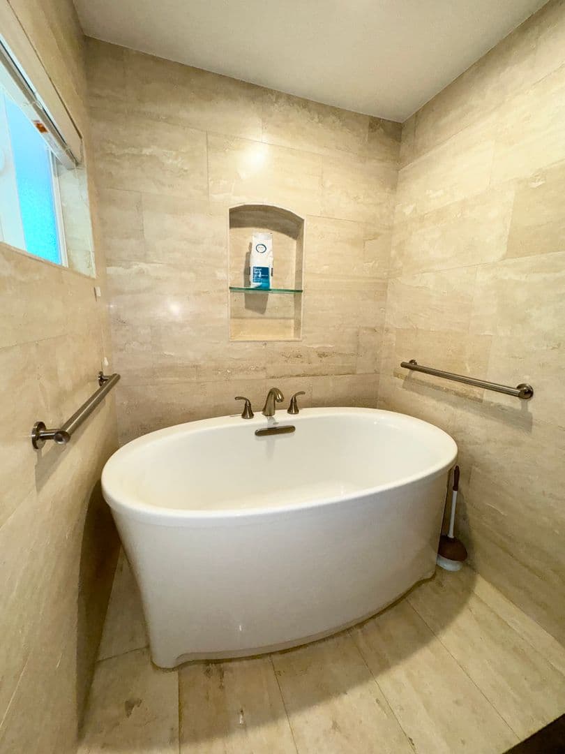 San Diego House: 4575 62nd Street