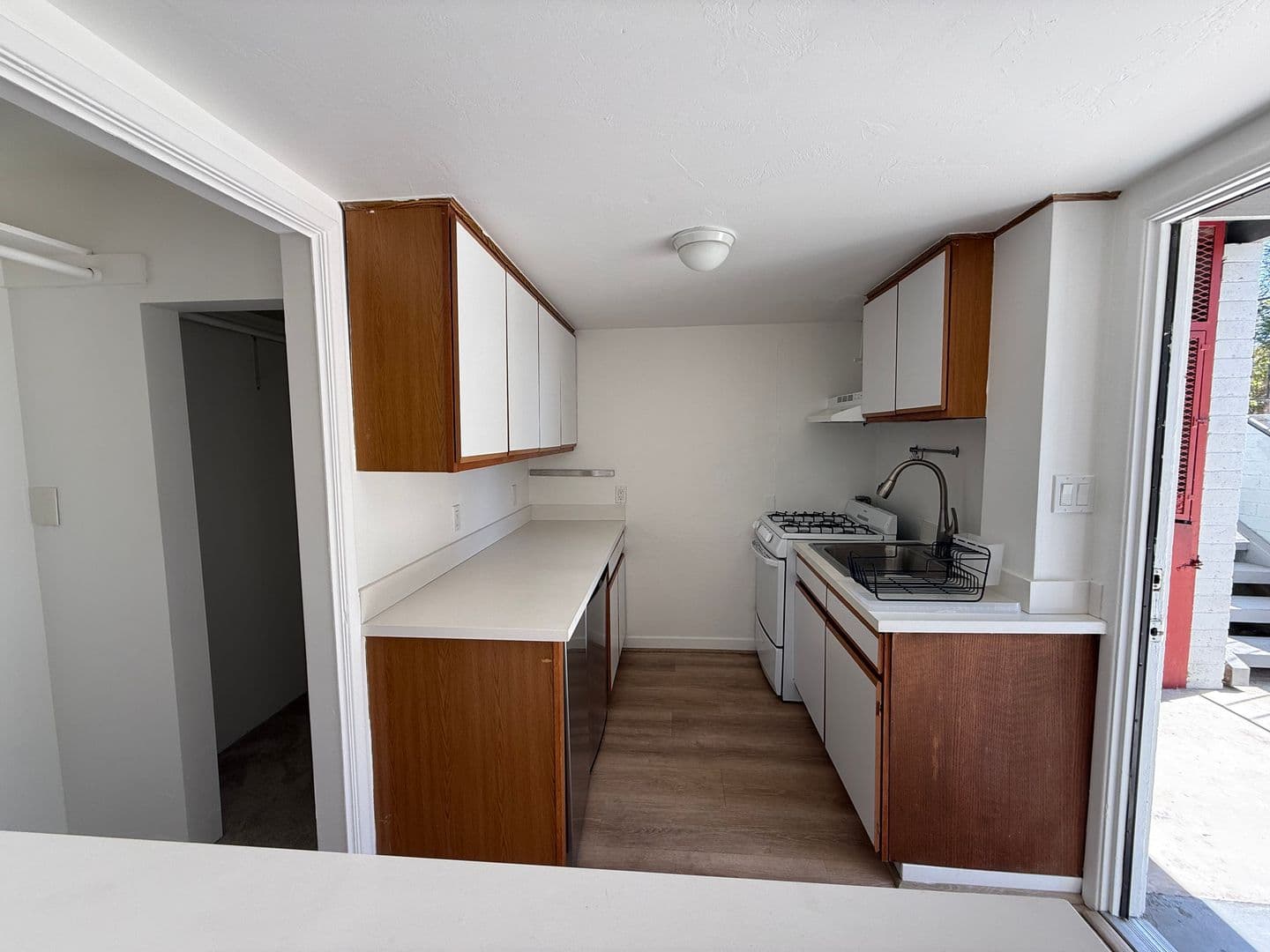 San Diego Apartment: 2445 Juan Street