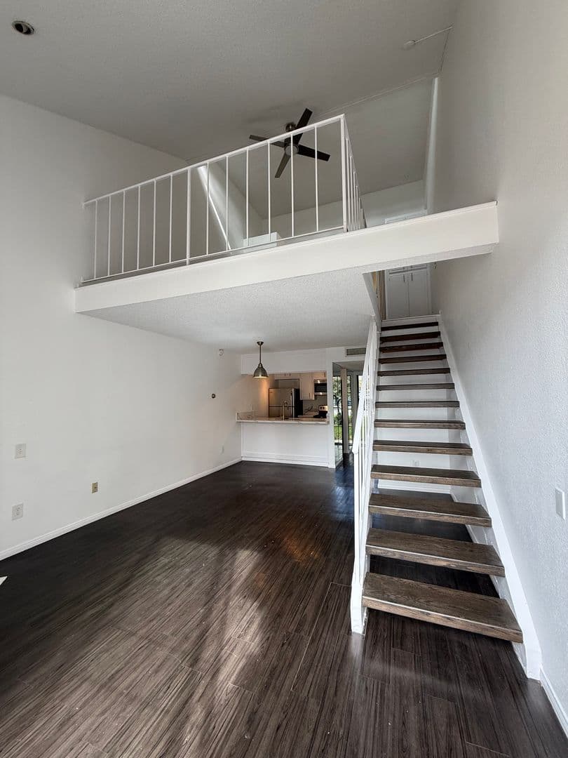 San Diego Townhome: 5757 Gaines Street, #E