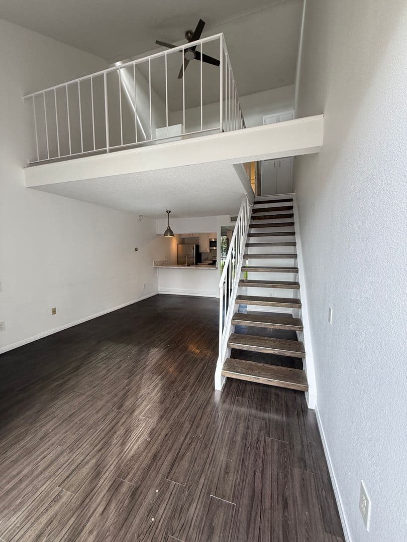San Diego Townhome: 5757 Gaines Street, #E