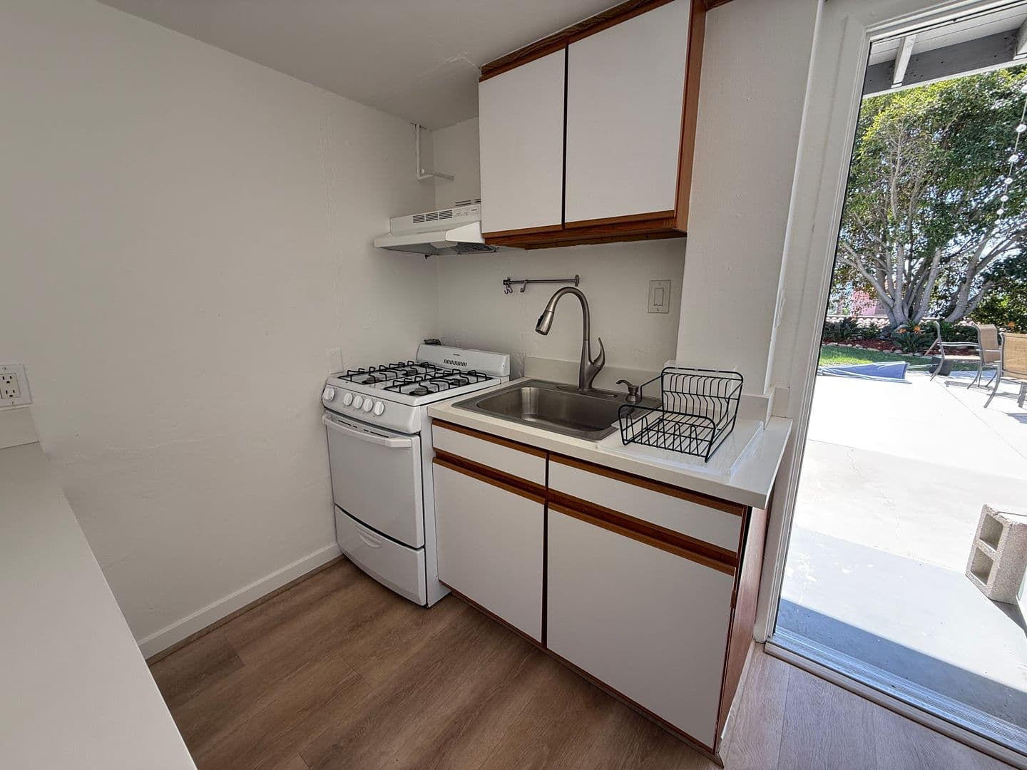 San Diego Apartment: 2445 Juan Street