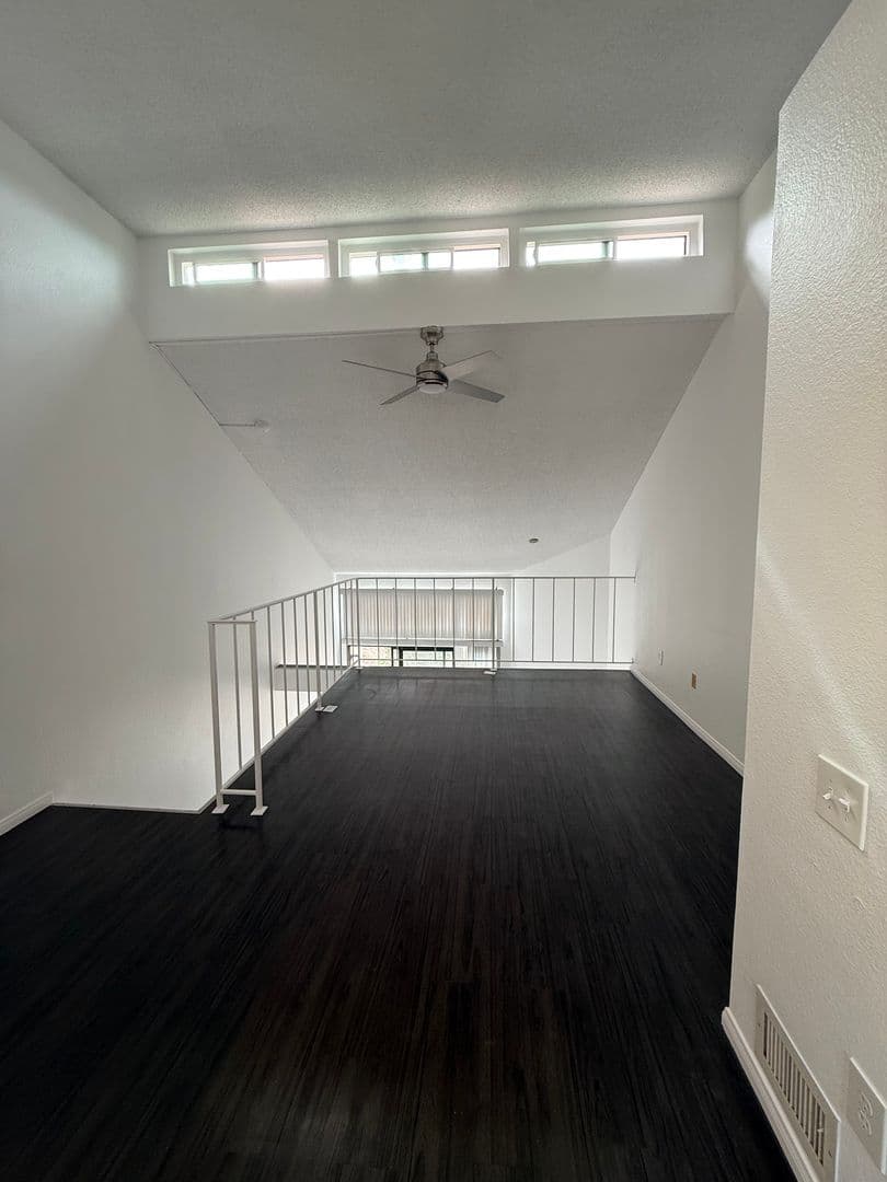 San Diego Townhome: 5757 Gaines Street, #E