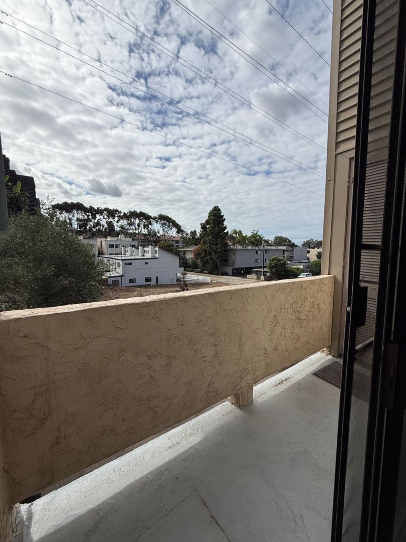 San Diego Townhome: 5757 Gaines Street, #E