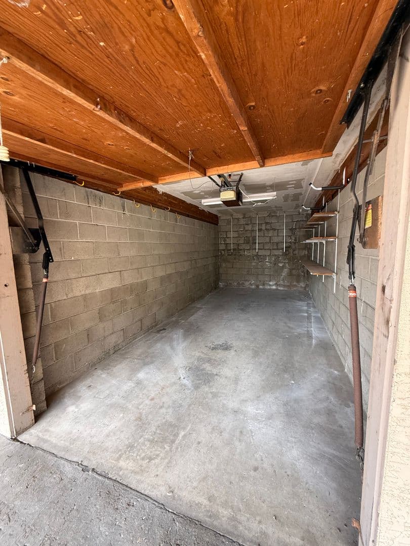 San Diego Townhome: 5757 Gaines Street, #E