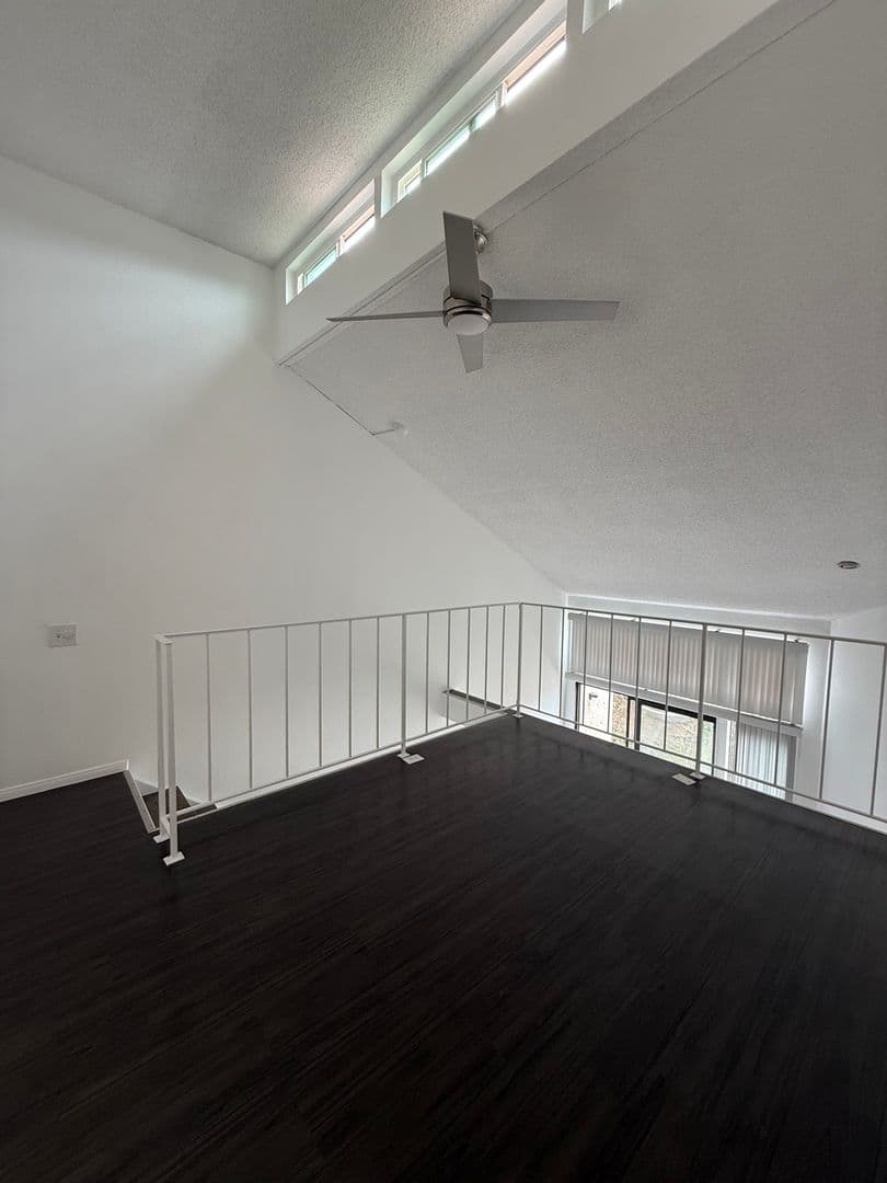 San Diego Townhome: 5757 Gaines Street, #E