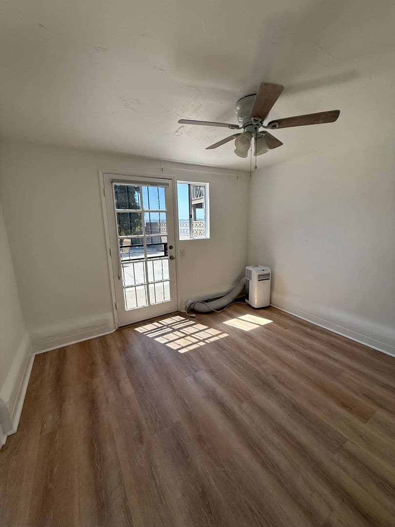 San Diego Apartment: 2445 Juan Street
