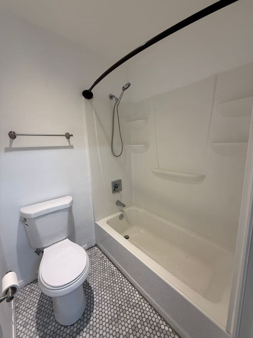 San Diego Townhome: 5757 Gaines Street, #E