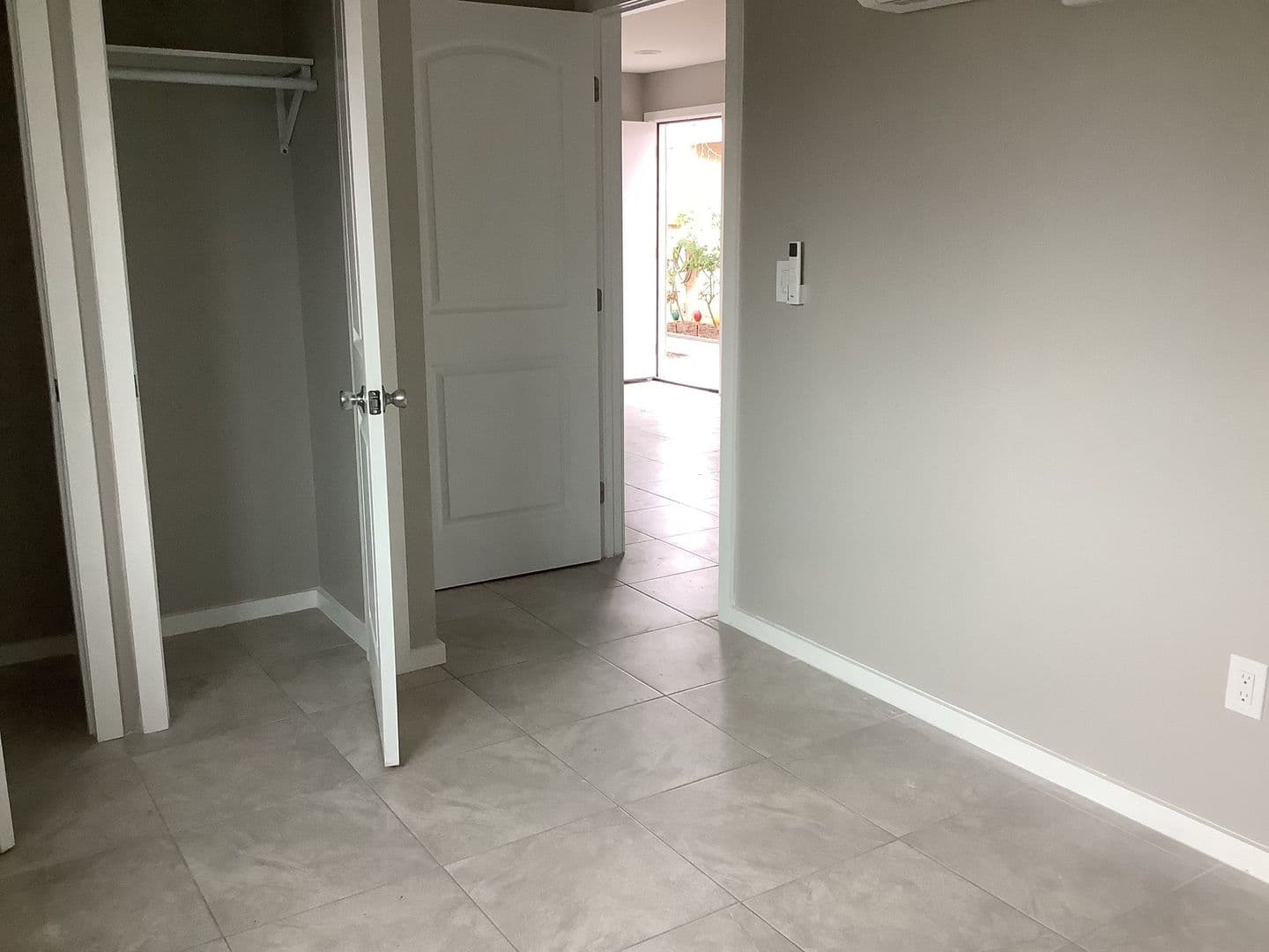 Bell Gardens Apartment: 5712 Priory St.