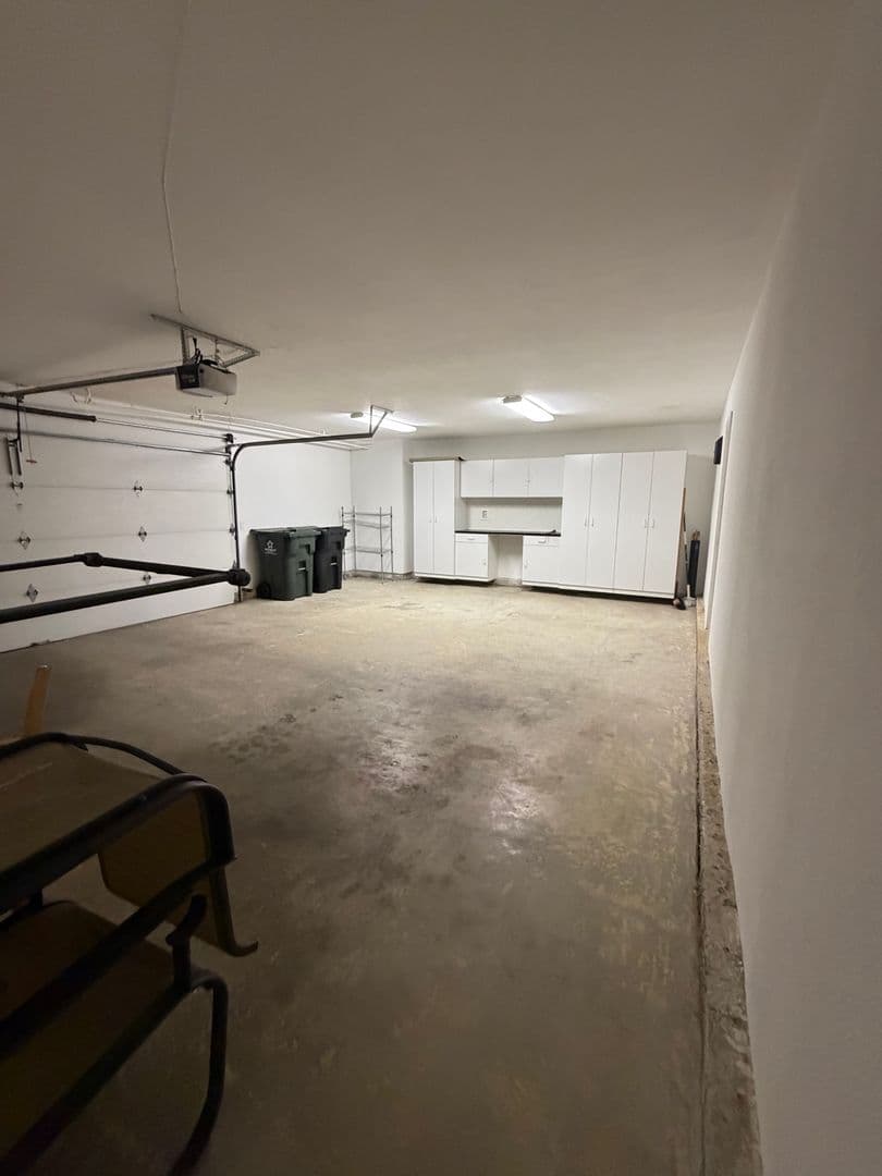 Brea House: 2377 Sommerset Dr